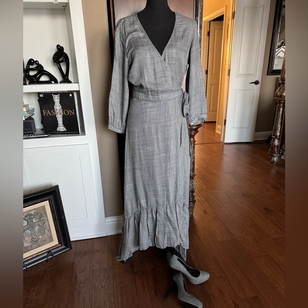 Curly Jeans Houndstooth Wrap Dress‎